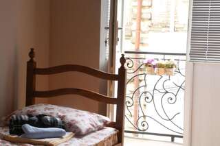 Хостелы Hostel Fortuna Кутаиси Односпальная кровать в общем номере для мужчин и женщин-10